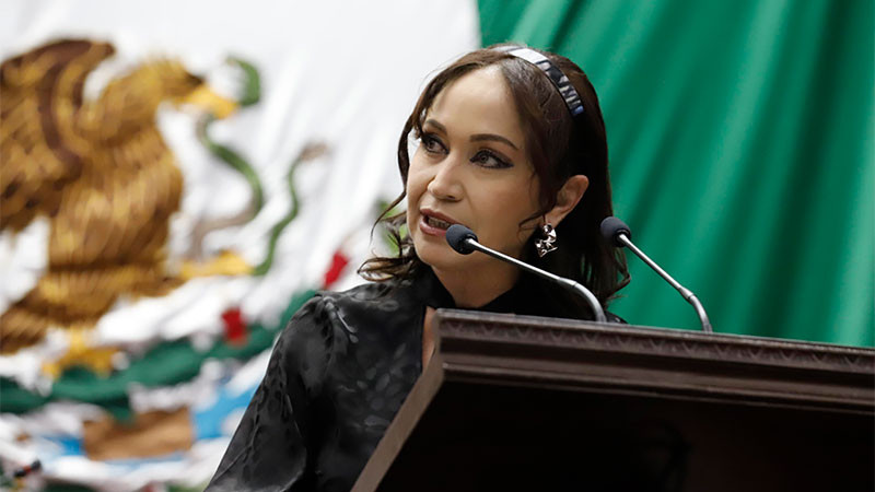 Itzé Camacho presenta iniciativa para fortalecer la planeación municipal en Michoacán 