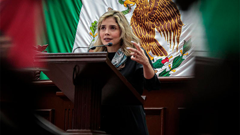 Brissa Arroyo presenta iniciativa para ubicar en el marco legal la violencia obstétrica 