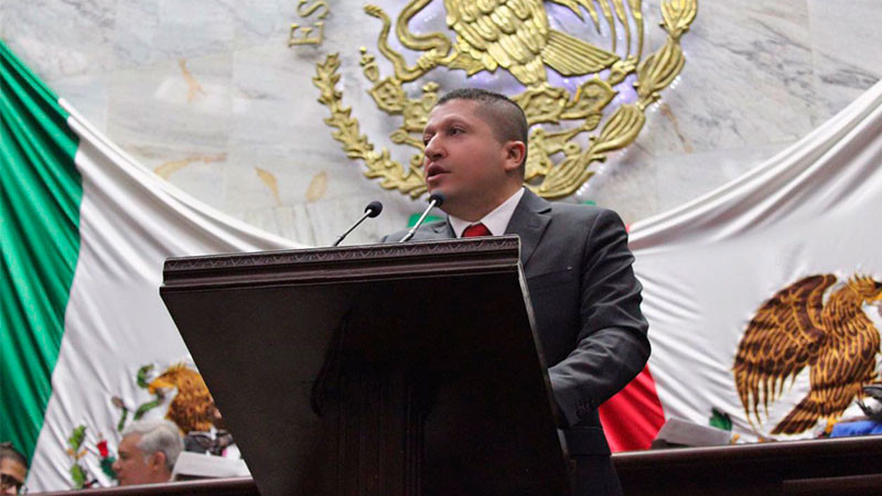 Vicente Gómez presenta iniciativa para regular contaminación auditiva 