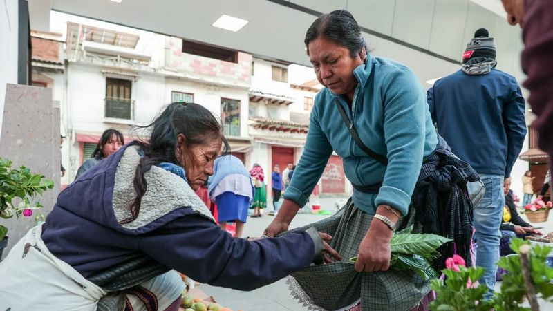 La magia del trueque se relanza en el mercado de Pátzcuaro 
