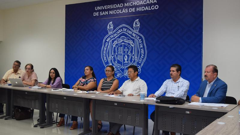 Plena disposición al diálogo con académicos refrenda administración de Yarabí Ávila 