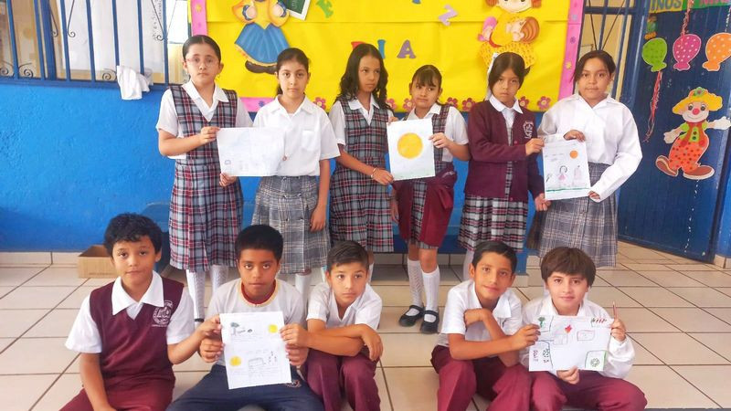 Más de 900 mil estudiantes de educación básica continúan sus actividades escolares: SEE 