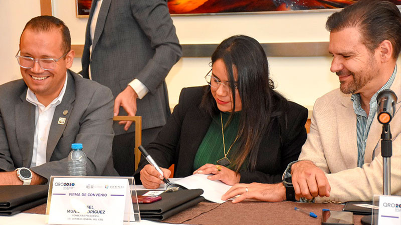 Para formentar la participación y cultura democratica, IEEQ signa convenio con CONSEQRO 