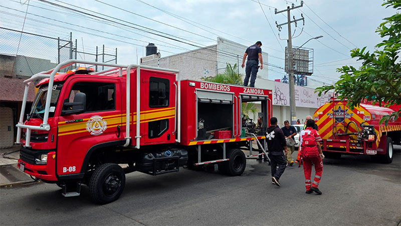 Se incendia vivienda en la colonia Jardinadas de Zamora, Michoacán; hay una herida  