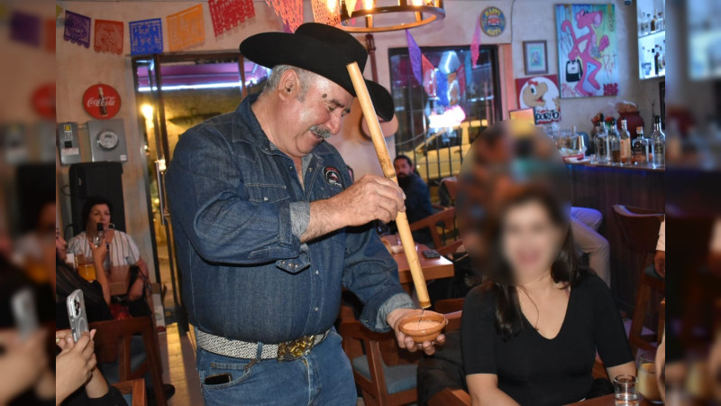 Asesinan al maestro mezcalero Don Sergio Rangel Vieyra en Morelia, Michoacán; En cinco horas, ninguna autoridad presente en la escena del crimen 