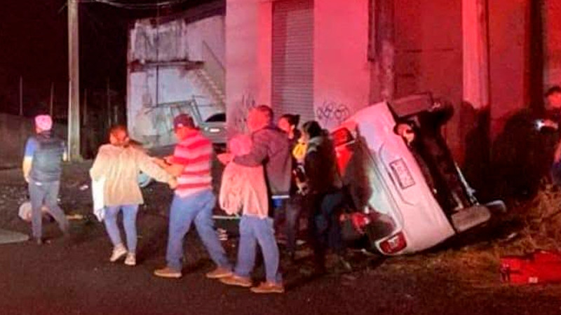 Accidente automovilístico en Uruapan, Michoacán deja un muerto y una herida 