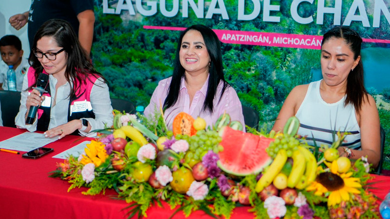 Presenta Gladyz Butanda proyecto para el Parque Ecoturístico Laguna de Chandio 