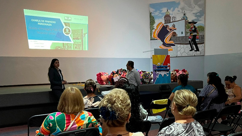 Se celebra "Expo Manos Emprendedoras"  en Querétaro, busca impulsar libertad financiera de las mujeres 
