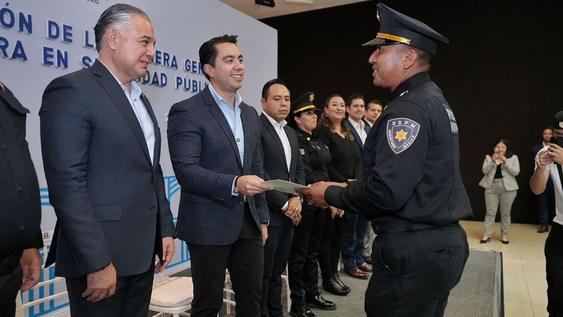 Querétaro es una de las ciudades más seguras del país gracias a la labor de su policía: Felifer Macías 