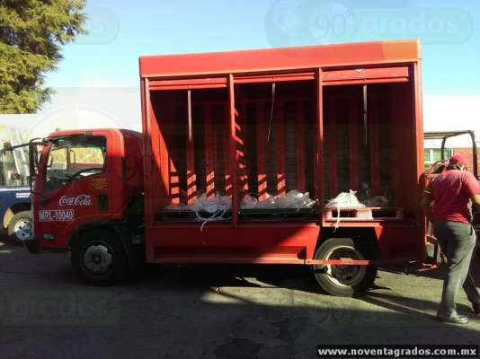 Recuperan en Morelia seis camiones y camionetas en poder de normalistas; hay dos detenidos - Foto 1 