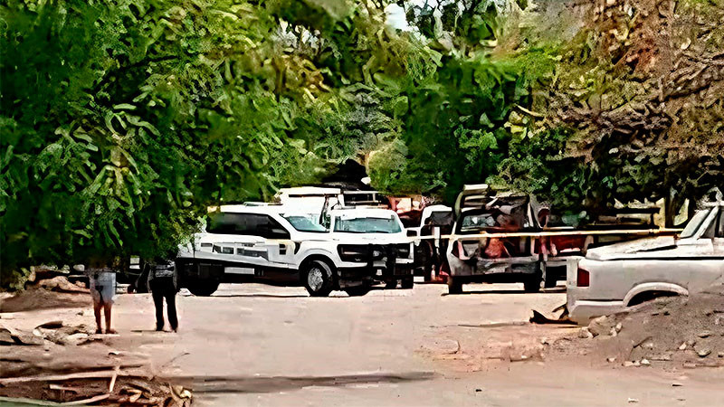 Ultiman a mecánico en la colonia Lázaro Cárdenas de Apatzingán, Michoacán  
