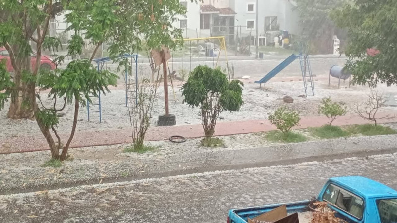 Granizada sorprende al poniente de Morelia  