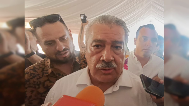 Llama Morón a la unidad en Morena, pero reconoce existen equipos en el partido 