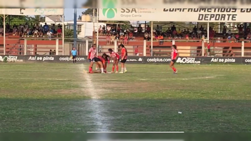 Muere una joven de 15 años en partido de fútbol en LC, Michoacán 