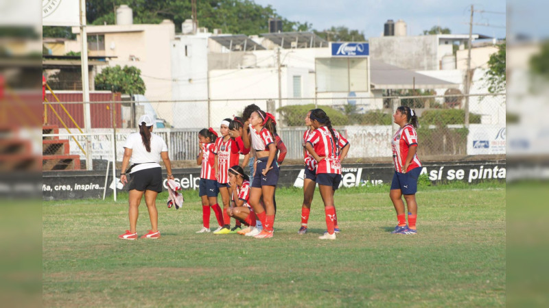 Muere una joven de 15 años en partido de fútbol en LC, Michoacán 