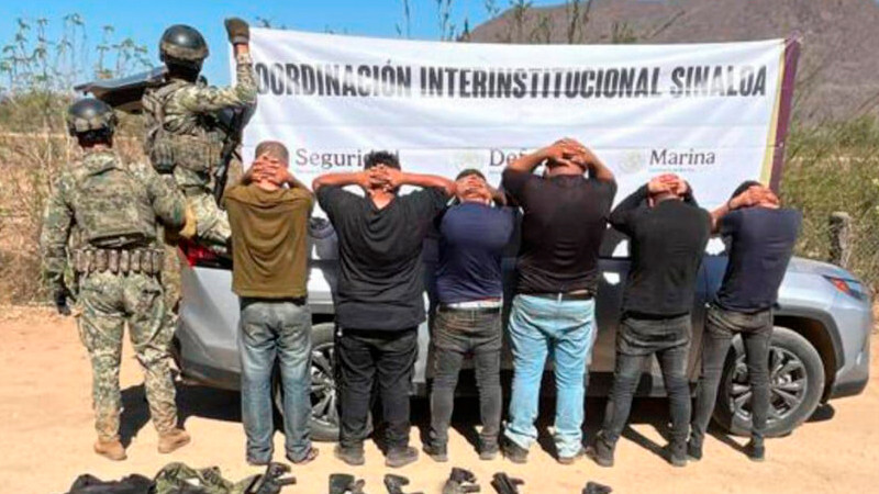 En Culiacán, rescatan a 2 personas secuestradas y detienen a 6; les aseguran armas largas 