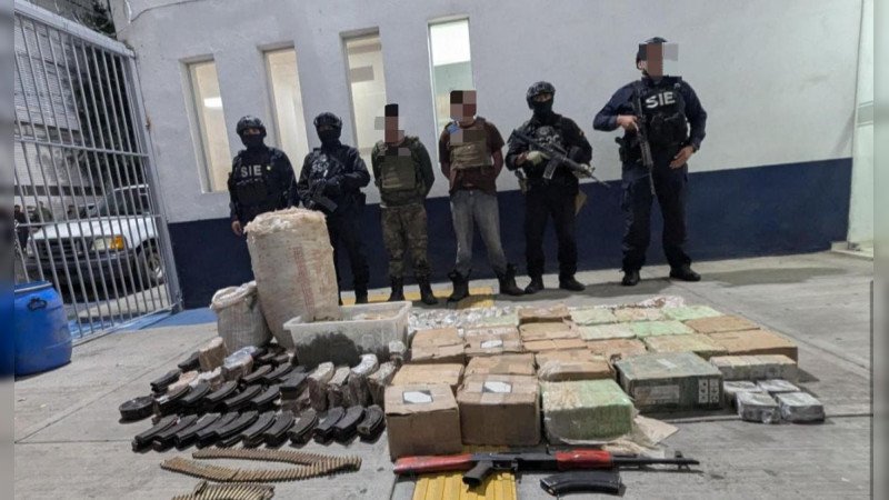 Caen dos miembros de célula criminal en poder de casi 25 mil cartuchos y 23 kilos de estupefacientes, en Cotija, en límites de Michoacán con Jalisco 