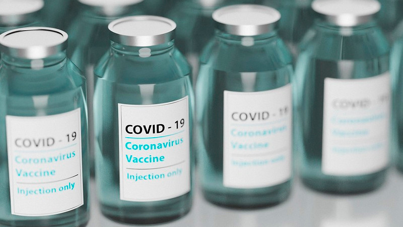 EEUU ya no recomienda la vacuna de Covid-19 para embarazadas y menores 