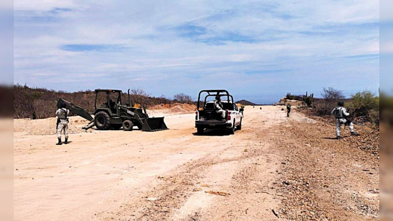 Golpe al crimen en Los Cabos: FGR desmantela pista clandestina y asegura arsenal 