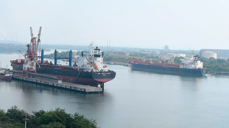 PC Michoacán alerta: Cierran puerto de Lázaro Cárdenas ante formación de ciclón Uno-E 