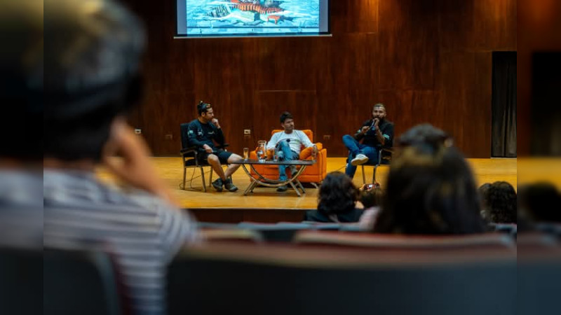Realizan conversatorio “Dialogando el Arte” en Querétaro capital 