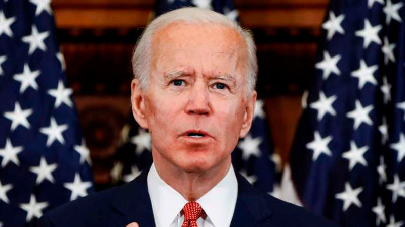 Biden reaparece en público tras diagnóstico de cáncer y critica la polarización en EEUU 