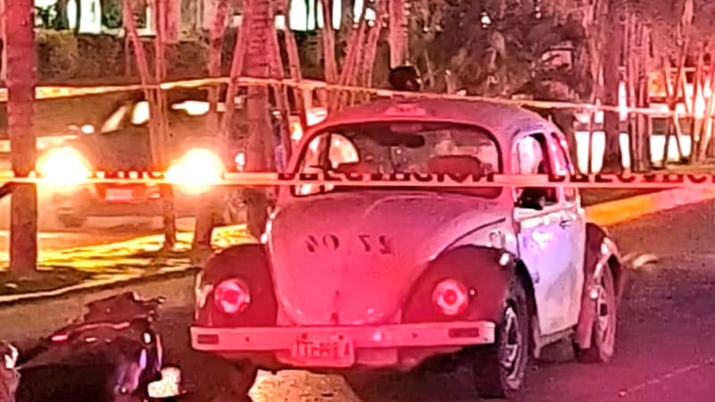 Abandonan 5 cuerpos desmembrados en Acapulco; estaban dentro de un taxi 