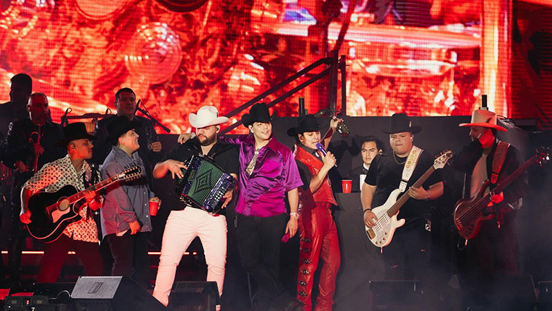 Grupo Firme cancela su concierto en EU por un problema con sus visas 