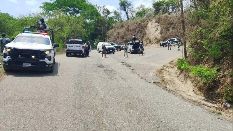 Abandonan partes de 4 personas y mensaje, en carretera de Coyuca de Benítez, Guerrero: Hasta se tomaron el tiempo de acomodarlos 