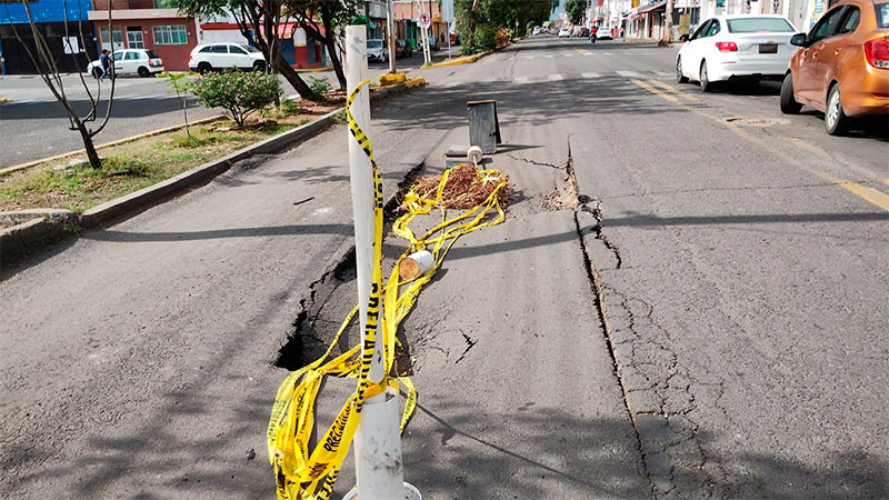 Informa encargado de Protección Civil las afectaciones por lluvias y hundimiento en Celaya, Guanajuato 