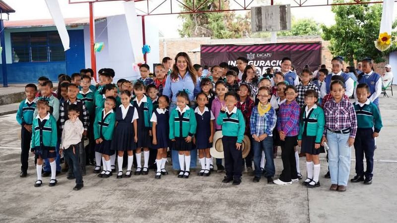 Cumple Gobierno de Zacapu e inaugura techumbre en primaria Ricardo Flores Magón en La Escondida