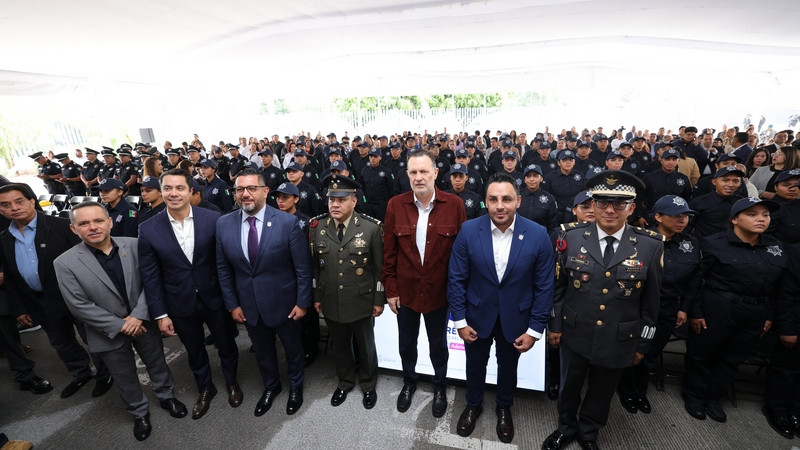 Encabeza gobernador de Querétaro ceremonia de graduación de la primera generación de Policía Estatal y Policías Municipales 2025 