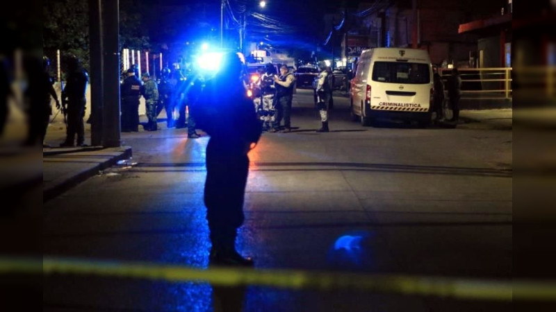 Quitan la vida a un hombre y balean a su bebé de 3 años, en Uruapan, Michoacán: Esposa y madre, también herida  