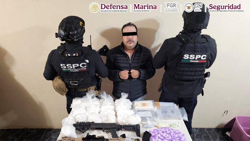 Detienen en Tijuana a presunto operador de célula afín a grupo criminal sinaloense 