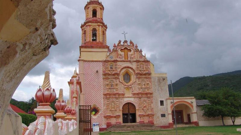 Tres recintos religiosos bajo vigilancia por lluvias en Querétaro 