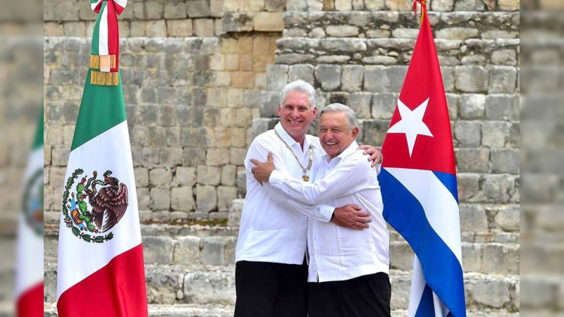 Gobierno de AMLO pagó la impresión de libros escolares para Cuba, por más de 387 millones de pesos 