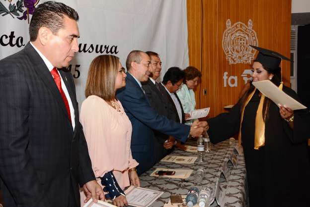 Concluyen la educación media alumnos de la preparatoria Isaac Arriaga, en Morelia - Foto 0 