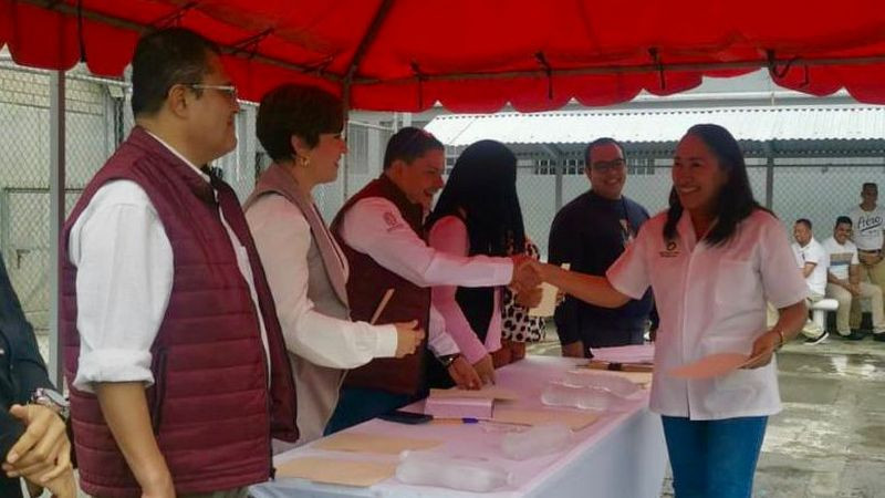 Sistema Penitenciario reconoce logros educativos de internos en penal de Zamora 