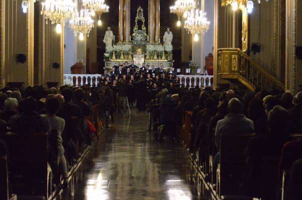 Con lleno total, el quinto concierto del FIOM en la Catedral - Foto 0 