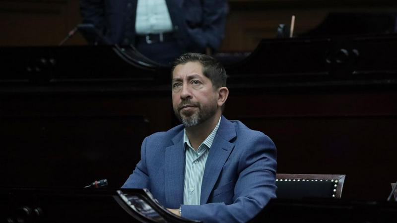 Para garantizar la salud infantil, propone Abraham Espinoza enfermerías obligatorias en escuelas de Michoacán 