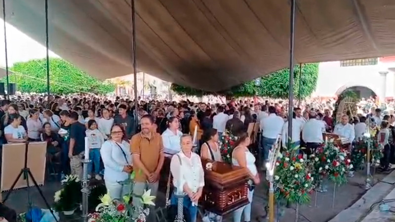 Habitantes de Tacámbaro, Michoacán consternados por muerte de su alcalde  