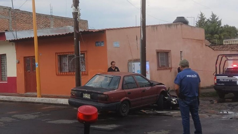 Accidente de moto en Tangancícuaro, Michoacán deja un muerto y un herido 
