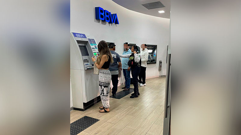 Policía Morelia evita que adulto mayor fuera extorsionado 