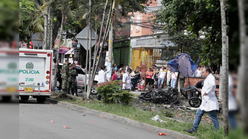 Sacuden a Colombia 17 atentados con explosivos este martes: Crimen despliega todo su arsenal, desde drones hasta coches bomba