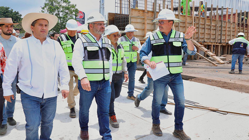 Supervisa Bedolla paso superior vehicular La Hielera en Uruapan; registra avance del 55 % 