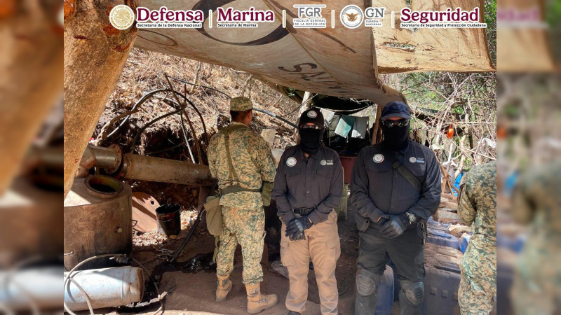 Producían y exportaban en el mismo lugar: Revientan laboratorio y pista clandestinos en Tamazula, Durango; golpe de mil millones 