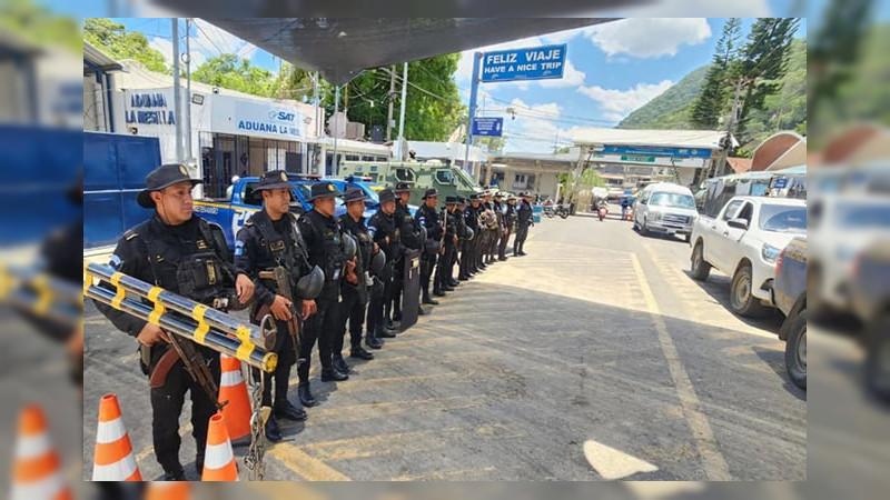 Guatemala releva a 12 policías tras polémico incidente con agentes mexicanos 