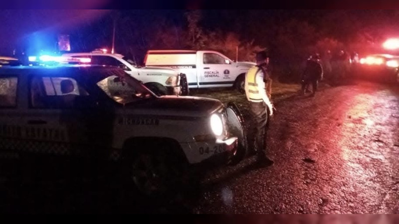 Hallan cadáver en descomposición en una pileta en Ario, Michoacán  