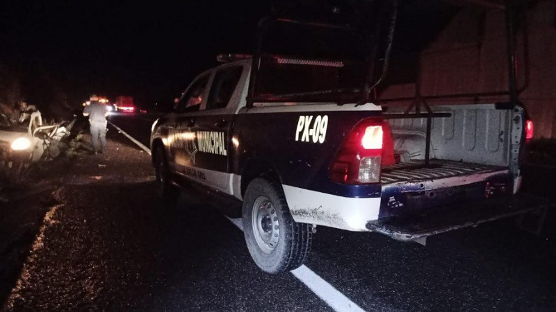 Choque vehicular en la Siglo XXI deja un muerto y un herido 