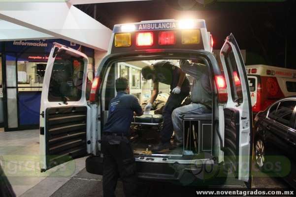 Un muerto y un herido, saldo de accidente en Tarímbaro; ministeriales intimidan a la prensa  